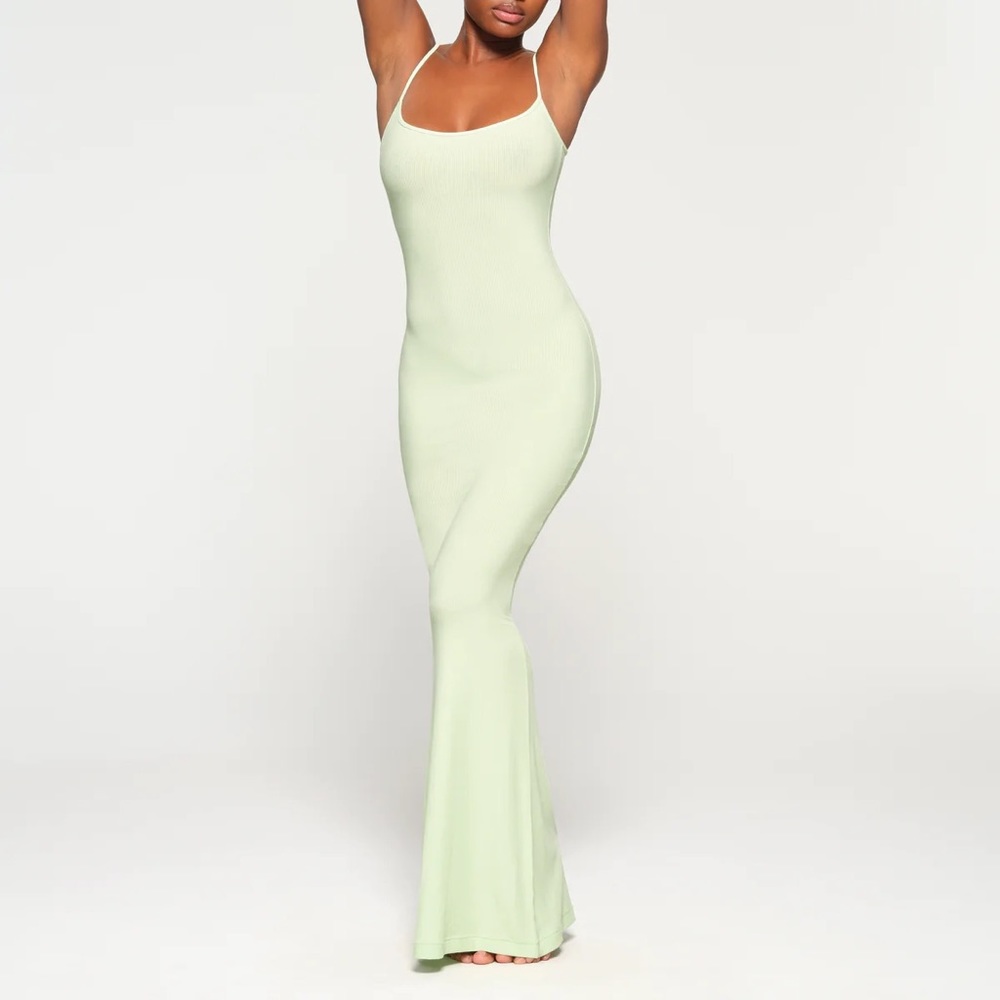 SKIMS Honeydew Soft Lounge Dresss